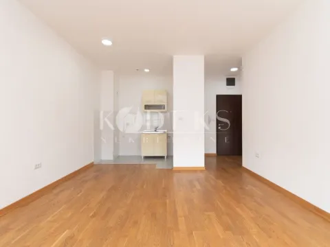 Izdavanje, jednosoban stan, 43m², City Kvart, Podgorica