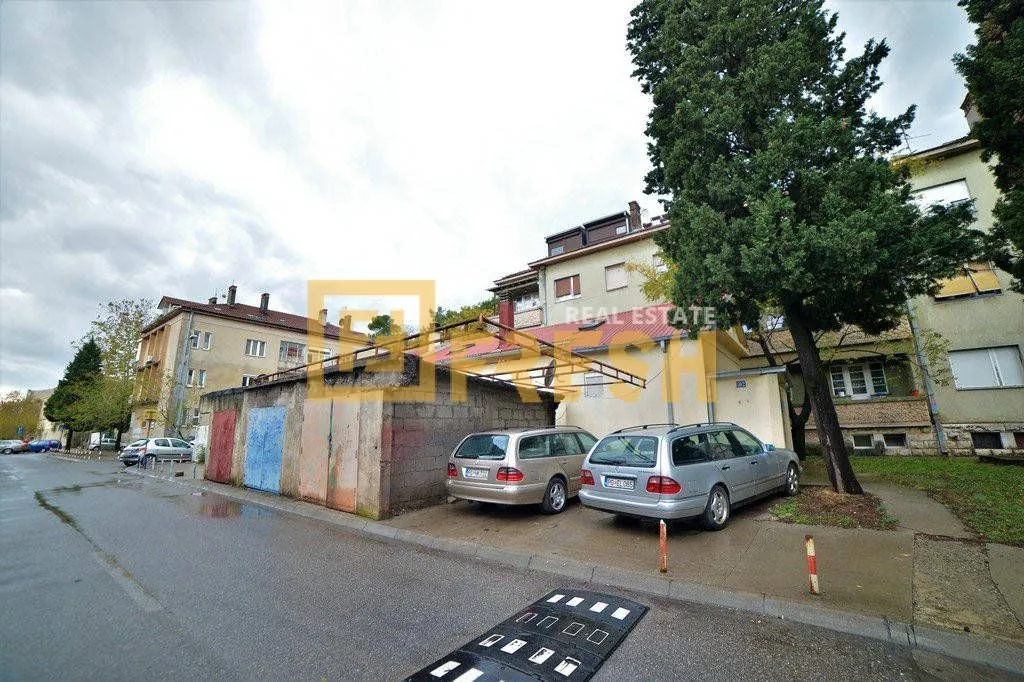 Prodaja, kuća, 80m², Centar, Podgorica