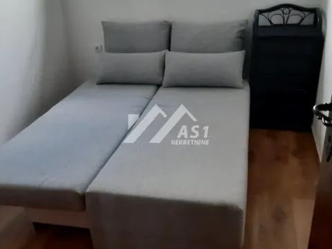 Izdavanje, kuća, 76m², Irig, Srbija - image 4