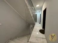 Izdavanje, dvosoban stan, 75m², Kalenić Pijaca, Vračar Sve Podlokacije - image 10