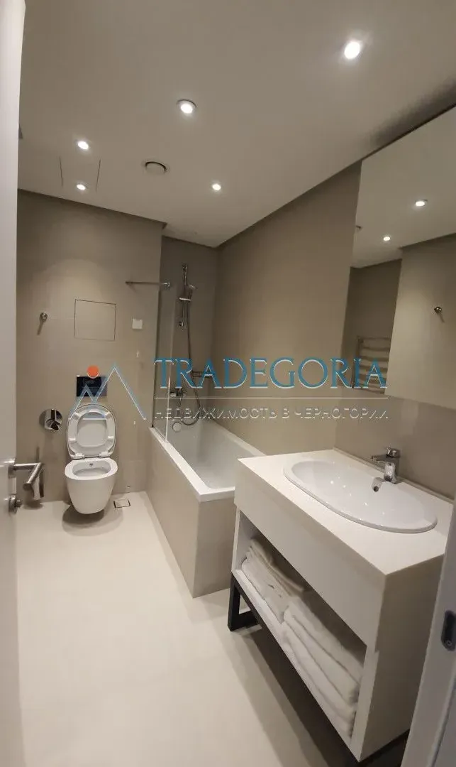 Prodaja, dvosoban stan, 110m², Rafailovići, Budva