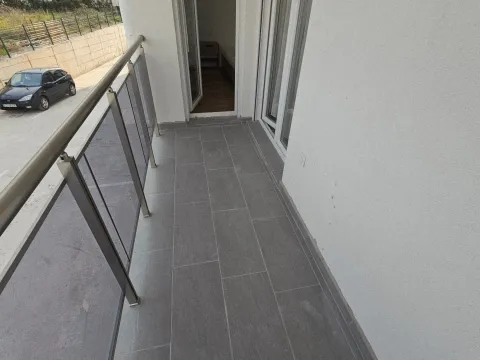 Izdavanje, jednosoban stan, 47m², Zagorič, Podgorica - image 4