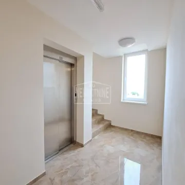 Prodaja, trosoban stan, 57m², Centar, Subotica - image 6