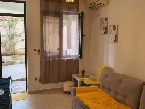 Rent, apartment, 17m², Budva, Crna Gora - image 2