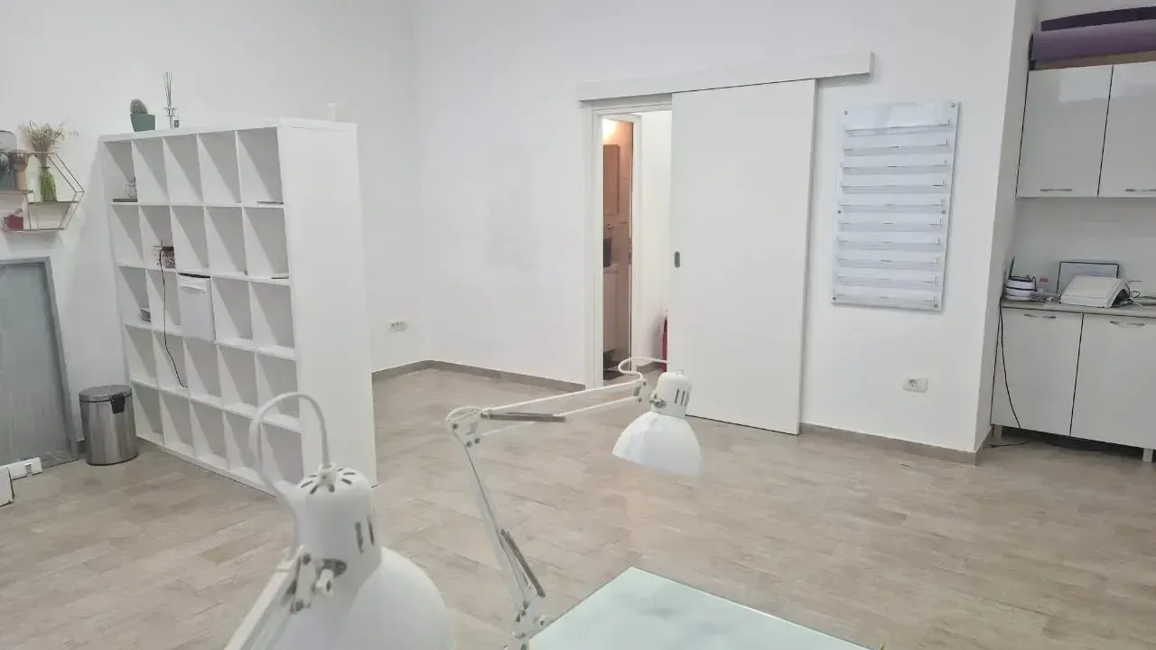 Izdavanje, poslovni prostor, 37m², Tivat, Crna Gora