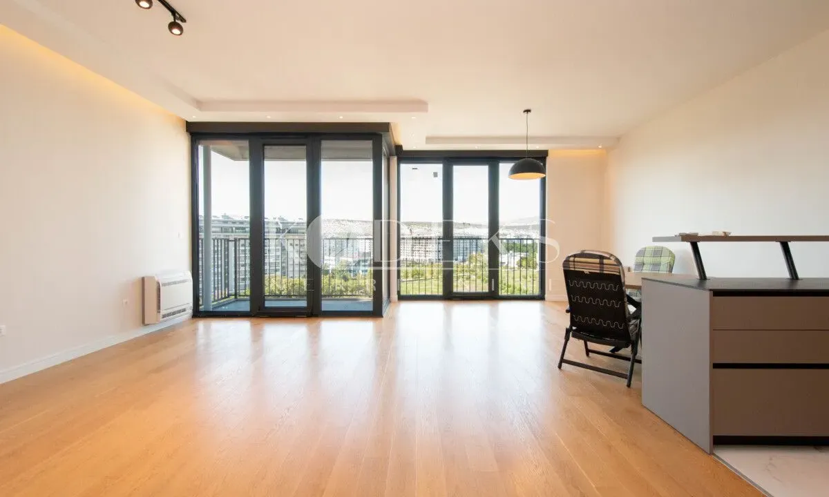 Izdavanje, trosoban stan, 127m², Preko Morače, Podgorica