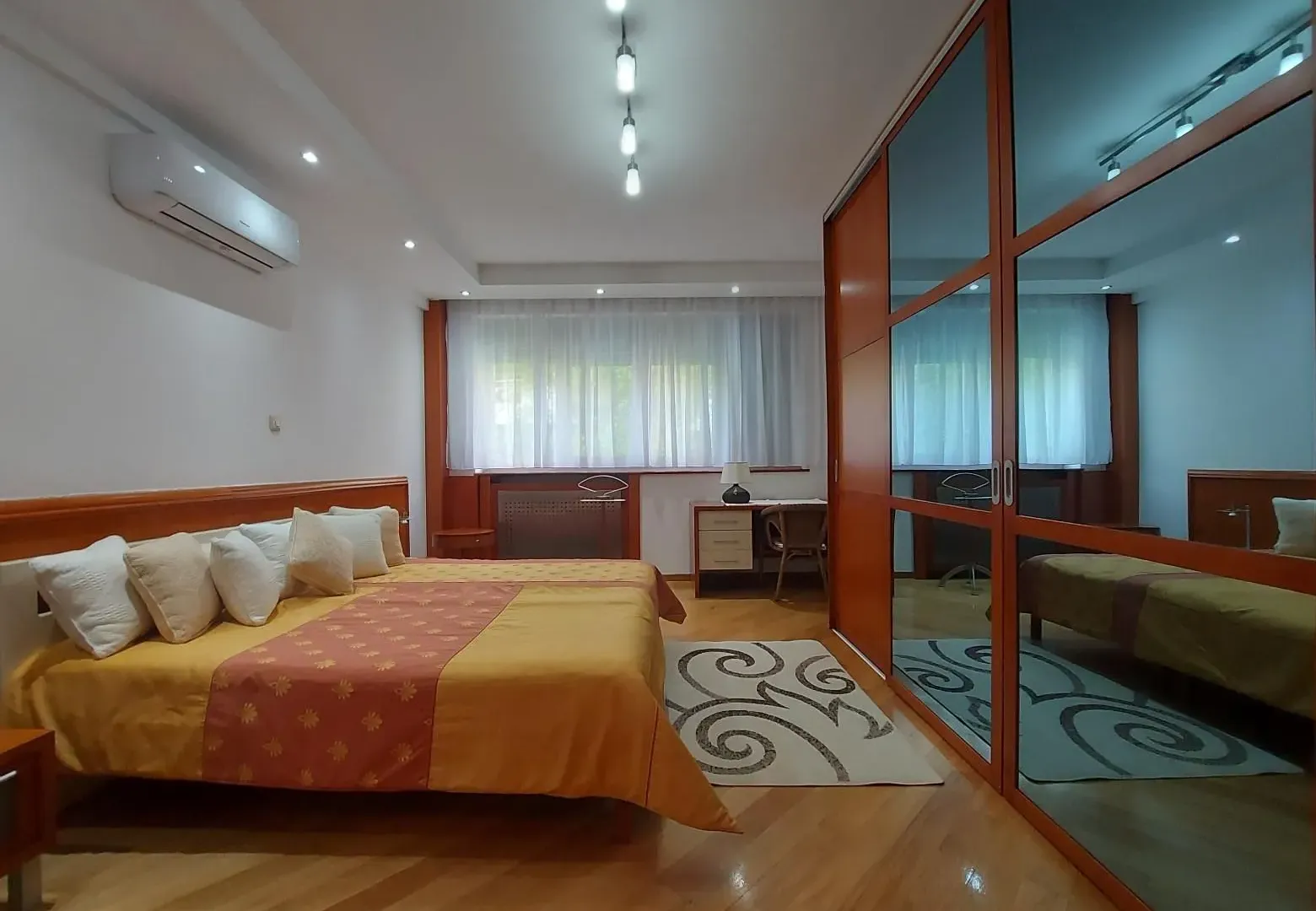 Rent, apartment, 156m², Kalenić Pijaca, Vračar Sve Podlokacije