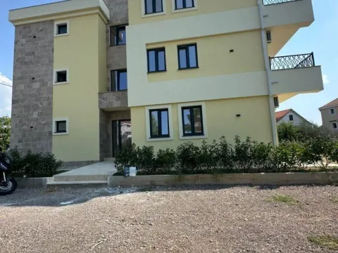 Prodaja, jednosoban stan, 39m², Tivat, Crna Gora - image 9