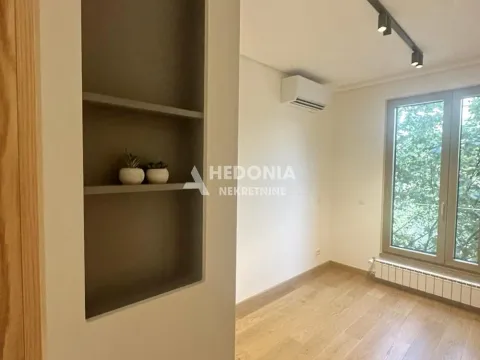 Izdavanje, poslovni prostor, 94m², Kalenić Pijaca, Vračar Sve Podlokacije - image 8