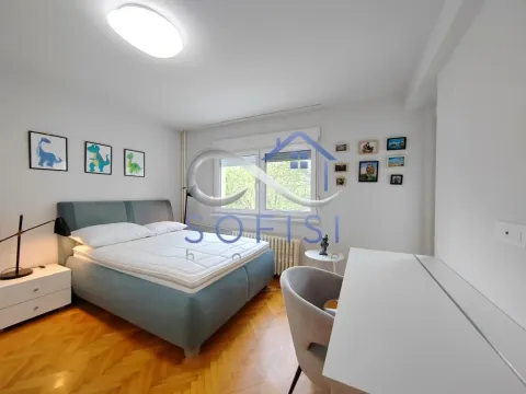 Izdavanje, četvorosoban stan, 100m², Stari grad, Novi Sad - image 13