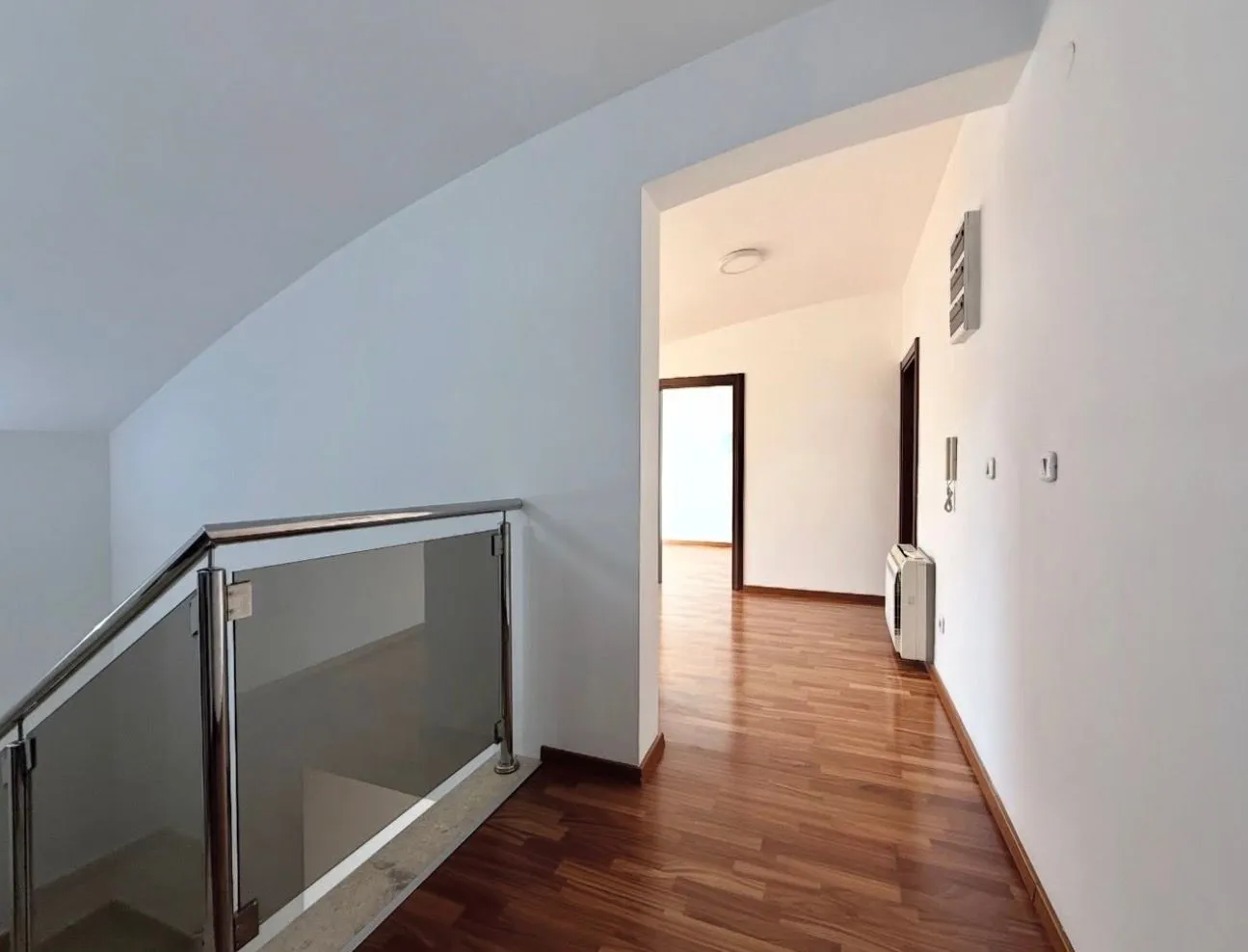 Sale, four bedroom apartment, 220m², Preko Morače, Podgorica