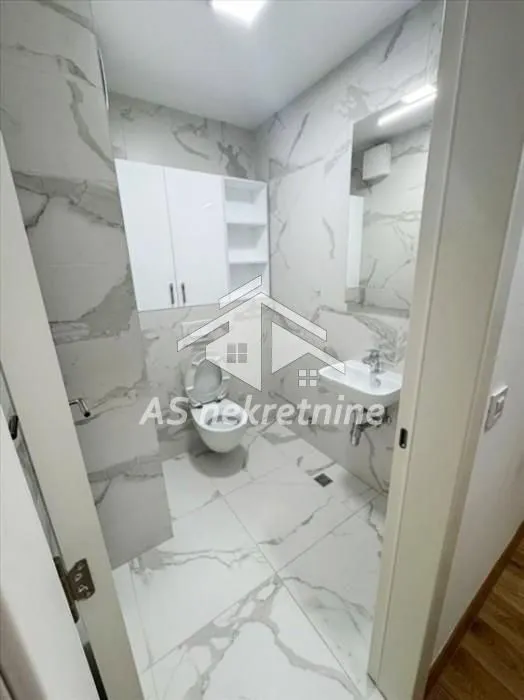 Izdavanje, trosoban stan, 70m², Fon (Fon - Bilećka), Voždovac Sve Podlokacije