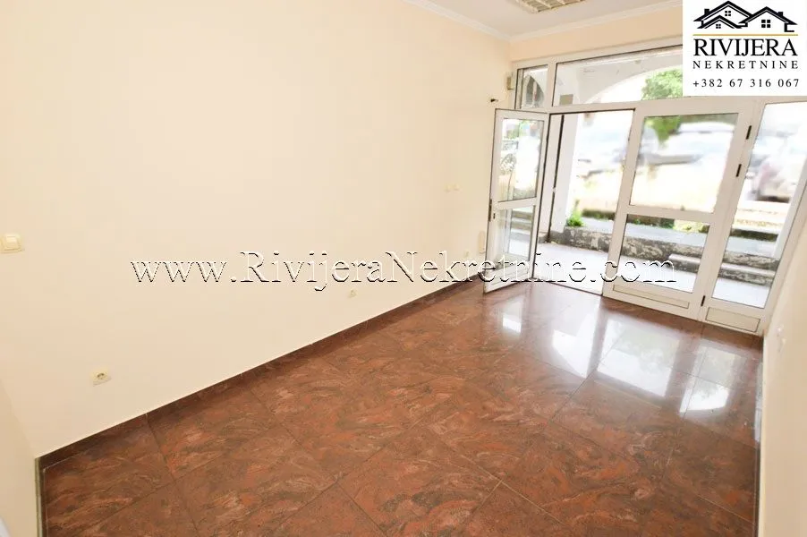 Sale, office space, 41m², Savina, Herceg Novi