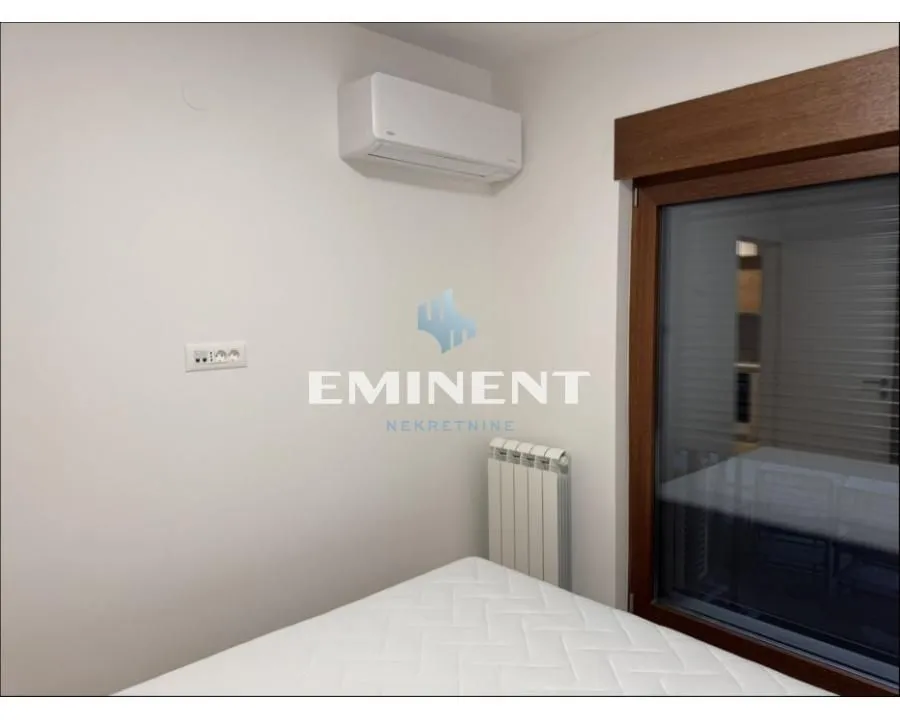Izdavanje, dvosoban stan, 33m², Novi Beograd Blok 65, Novi Beograd Sve Podlokacije