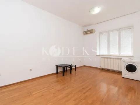 Rent, office space, 62m², Centar, Podgorica - image 3