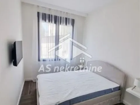 Rent, two bedroom apartment, 40m², Južni Bulevar, Vračar Sve Podlokacije - image 6