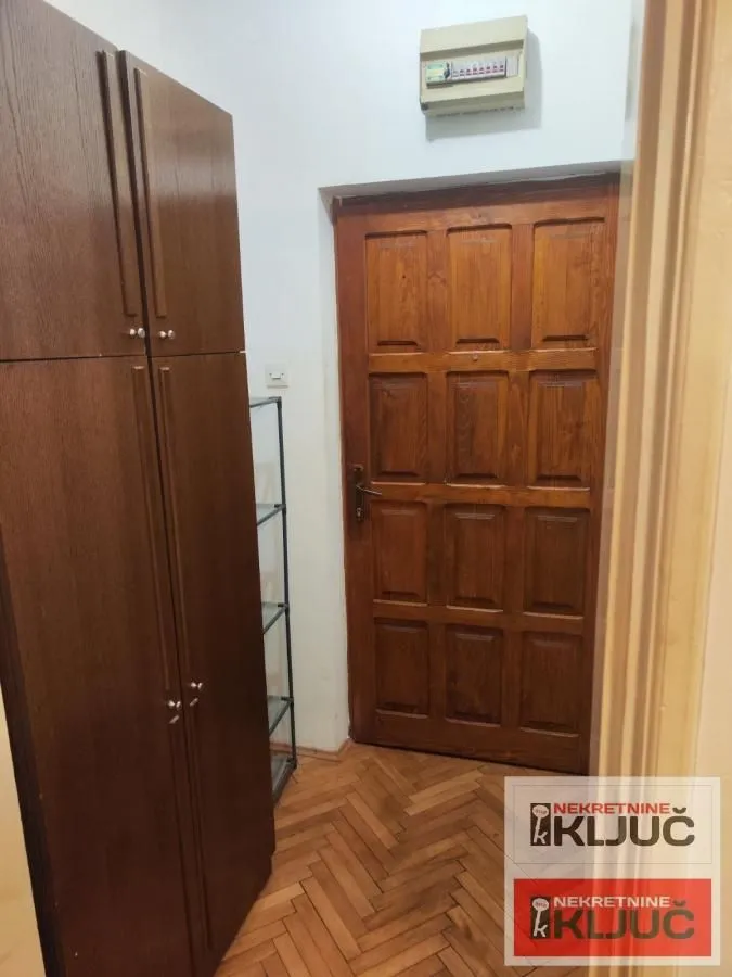 Izdavanje, jednosoban stan, 34m², Grbavica, Novi Sad Sve Podlokacije