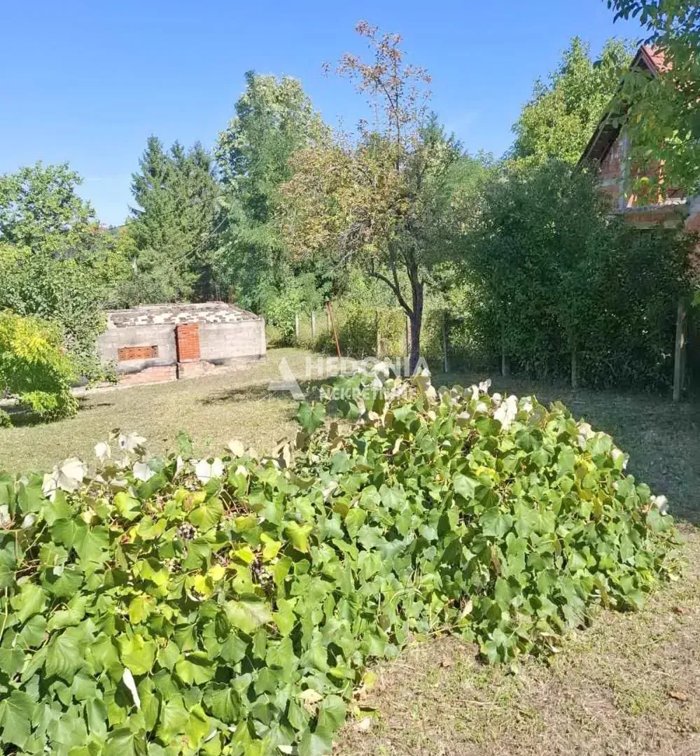 Prodaja, plac, 800m², Mionica, Srbija