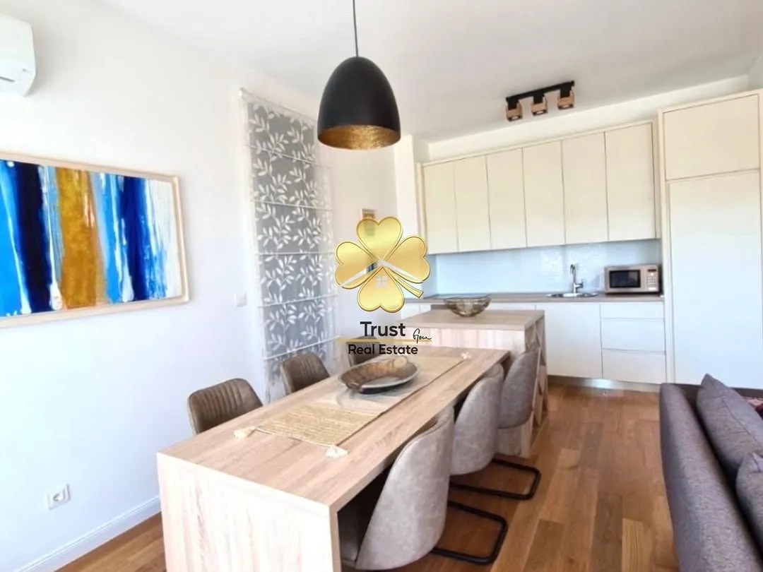 Izdavanje, trosoban stan, 95m², City Kvart, Podgorica