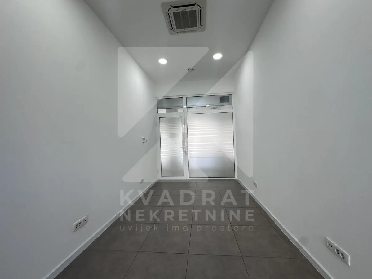 Rent, office space, 362m², Ljubović, Podgorica