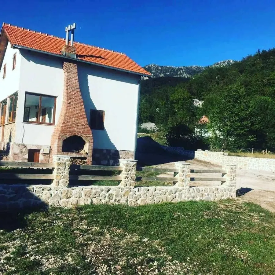 Prodaja, kuća, 290m², Herceg Novi, Crna Gora