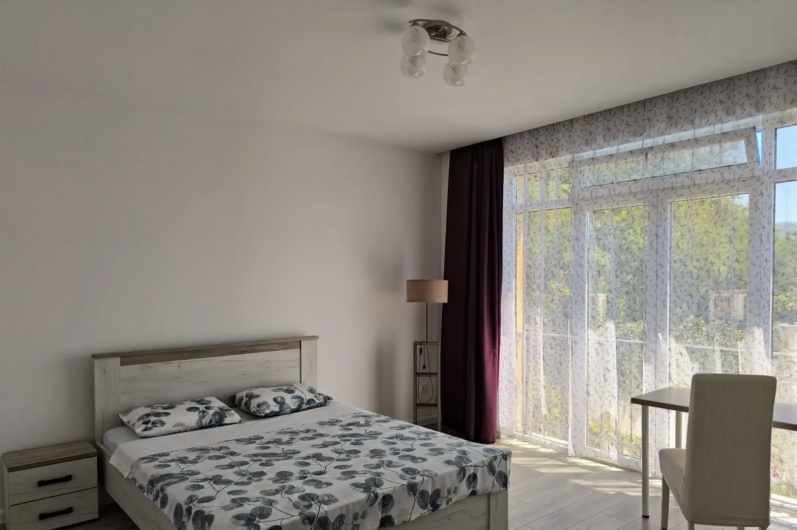 Izdavanje, trosoban stan, 147m², Đenovići, Herceg Novi