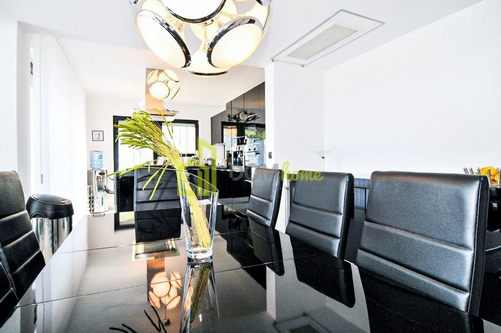 Prodaja, kuća, 369m², Tivat, Crna Gora