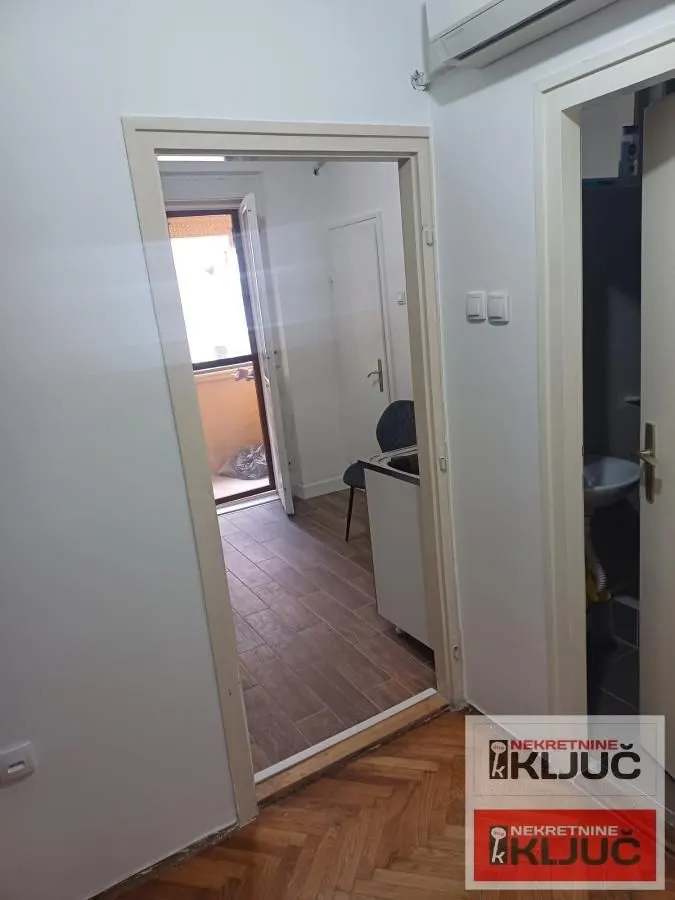 Prodaja, dvosoban stan, 48m², Grbavica, Novi Sad Sve Podlokacije