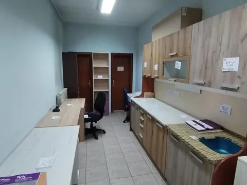 Izdavanje, poslovni prostor, 500m², Batajnica, Beograd - image 8