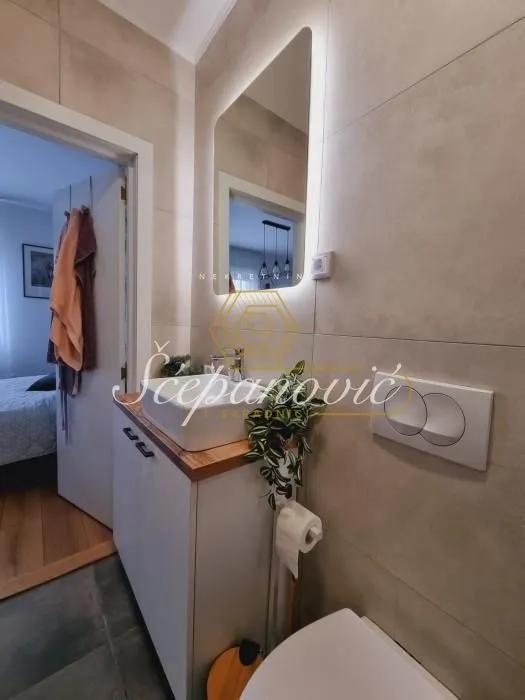 Prodaja, četvorosoban stan, 100m², Adice, Novi Sad Sve Podlokacije