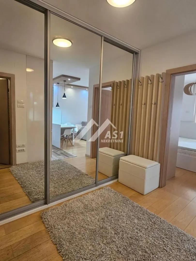 Izdavanje, dvosoban stan, 42m², Spens, Novi Sad Sve Podlokacije