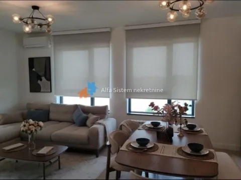 Izdavanje, trosoban stan, 80m², Savski Venac, Beograd - image 3