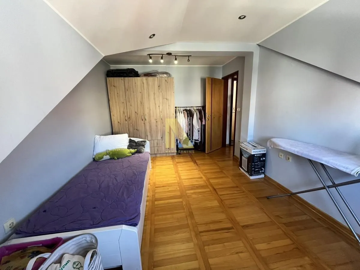 Prodaja, stan, 120m², Nova Detelinara, Novi Sad Sve Podlokacije