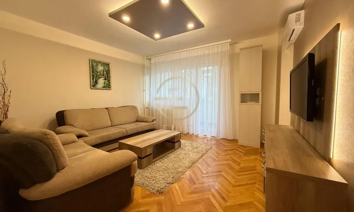 Izdavanje, trosoban stan, 61m², Rotkvarija, Novi Sad Sve Podlokacije