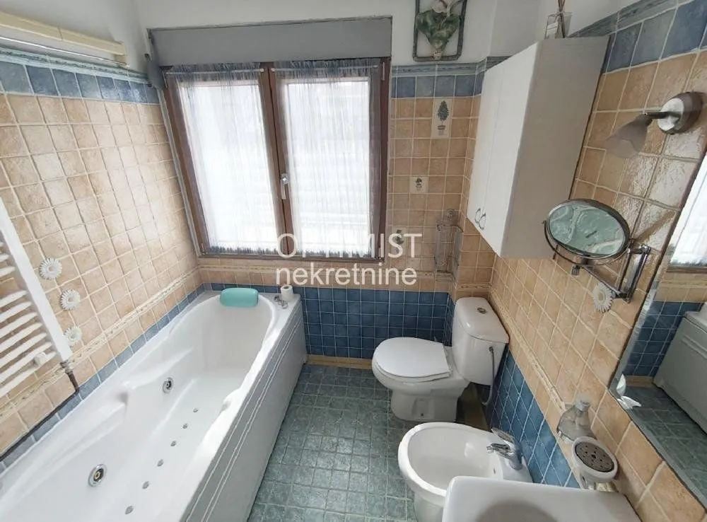 Prodaja, trosoban stan, 69m², Stari Grad, Beograd