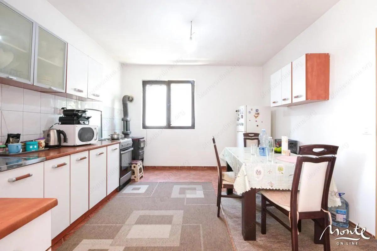 Sale, house, 410m², Sutomore, Bar