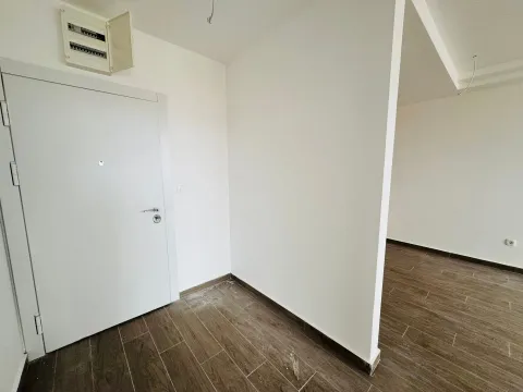 Sale, two bedroom apartment, 47m², Bečići, Budva - image 3
