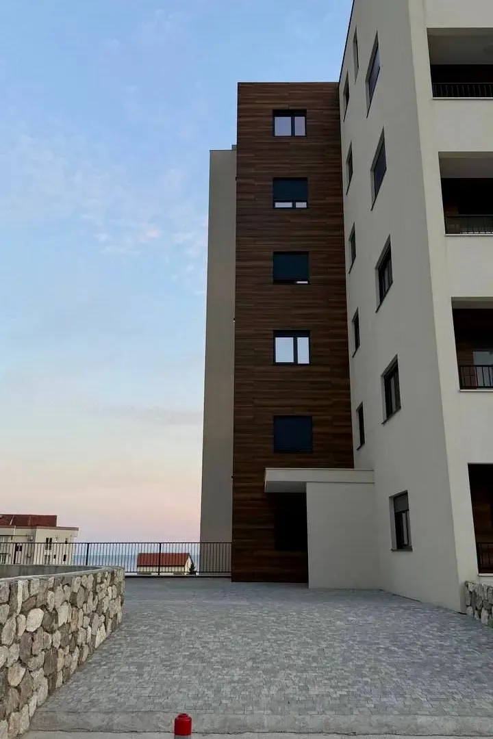 Sale, one bedroom apartment, 43m², Bečići, Budva