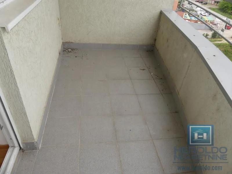 Prodaja, četvorosoban stan, 105m², Vašarište, Jagodina