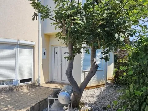 Prodaja, kuća, 140m², Dobre Vode, Bar - image 23