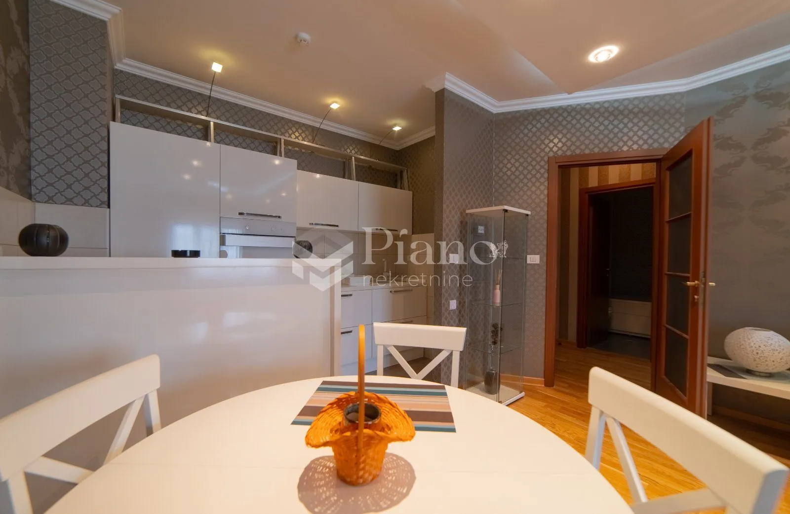 Rent, one bedroom apartment, 43m², City Kvart, Podgorica