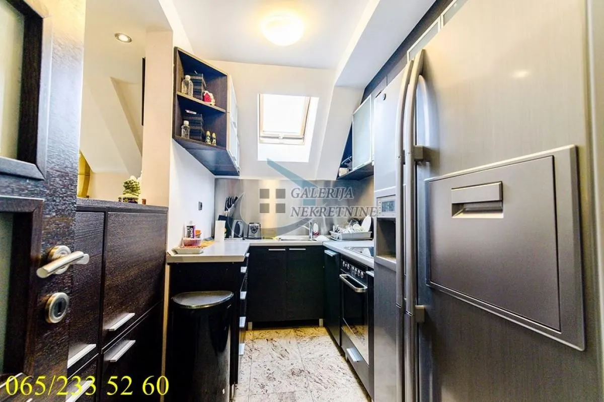 Prodaja, trosoban stan, 77m², Žarkovo, Beograd