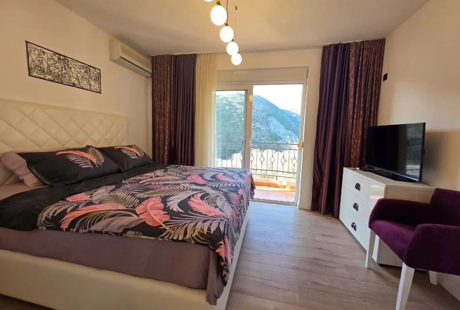 Sale, four bedroom apartment, 107m², Bečići, Budva