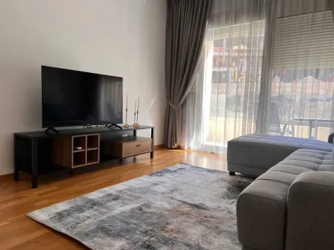 Rent, two bedroom apartment, 65m², Bečići, Budva - image 3
