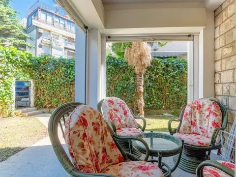 Sale, two bedroom apartment, 80m², Budva, Crna Gora - image 13