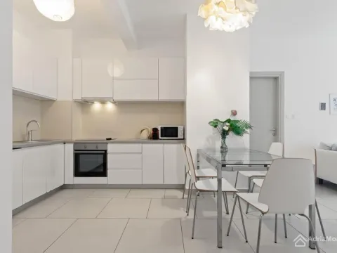 Prodaja, trosoban stan, 97m², Morinj, Kotor - image 6