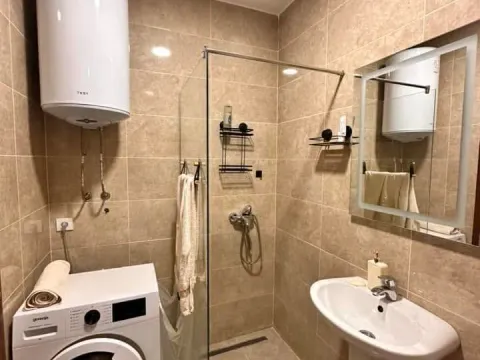 Rent, one bedroom apartment, 48m², Centar, Budva - image 9