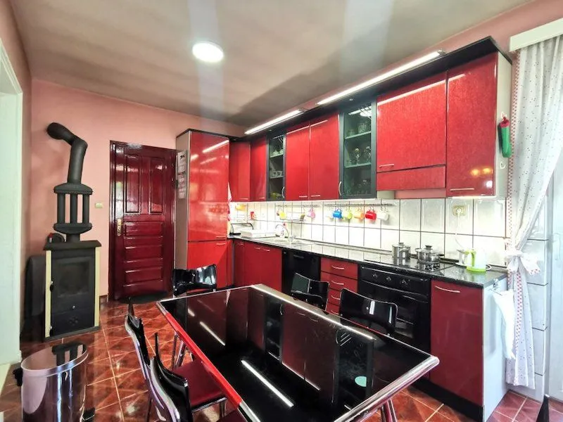 Sale, house, 489m², Zagorič, Podgorica