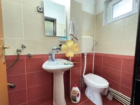 Rent, house, 200m², Stari Aerodrom, Podgorica - image 8