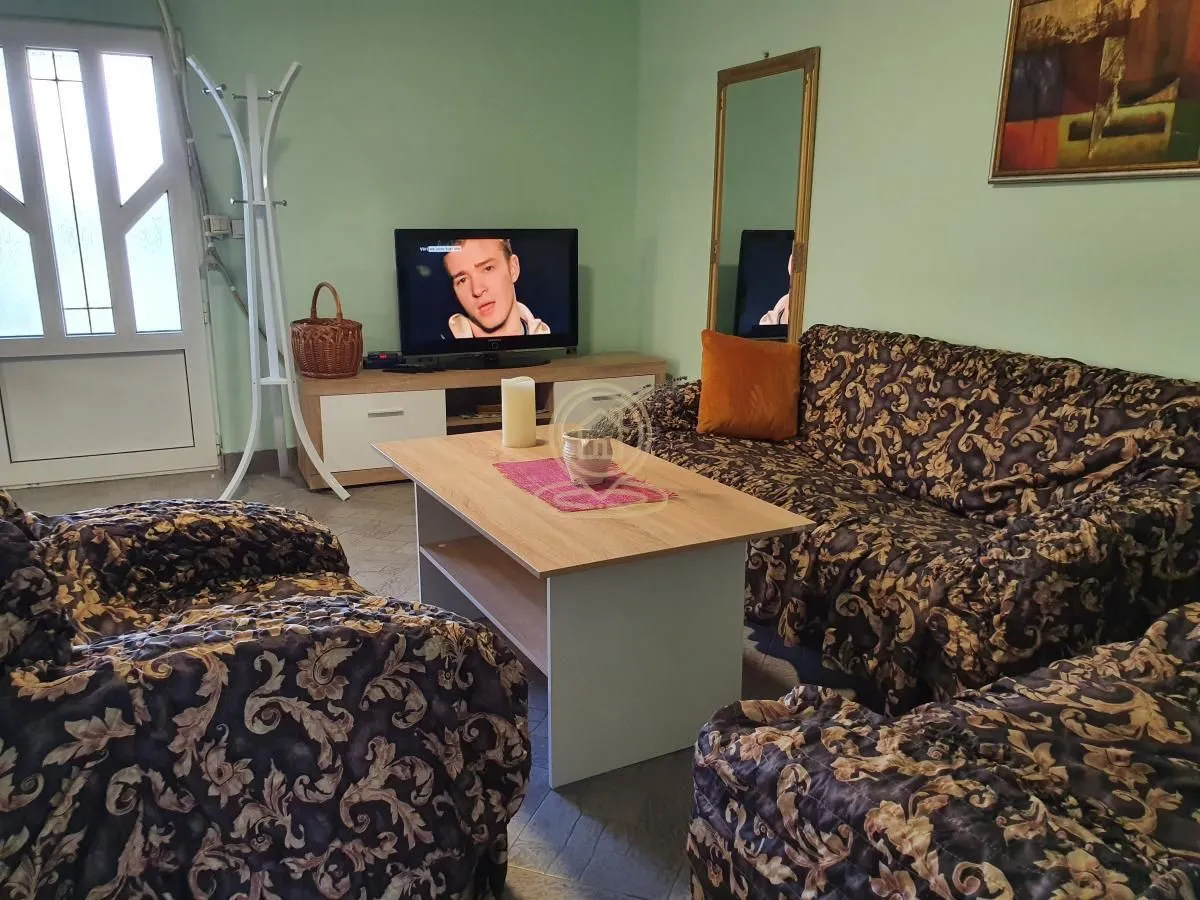 Izdavanje, kuća, 130m², Novi Slankamen, Inđija